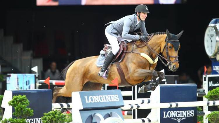 Quismy des Vaux*HDC, la jument de Kevin Staut, a été blessée dans la nuit de samedi à dimanche dans son box par Otello du Soleil, l'étalon de Romain Duguet.