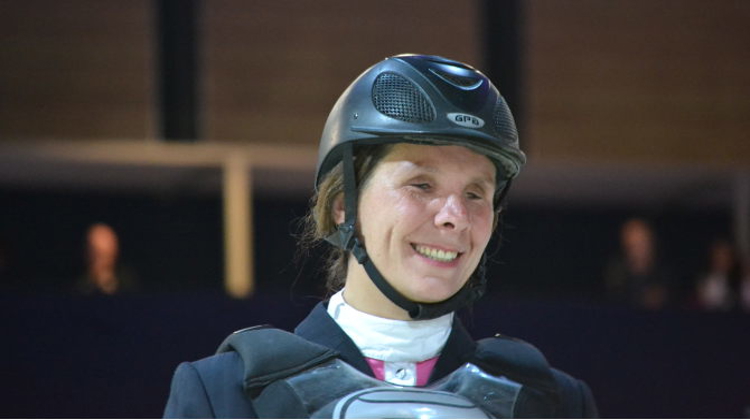 Le sourire d?Ophélie de Favitski, victorieuse de l?étape et du circuit national en Para-Équestre 4. Photo Dominique-Laurence Repessé