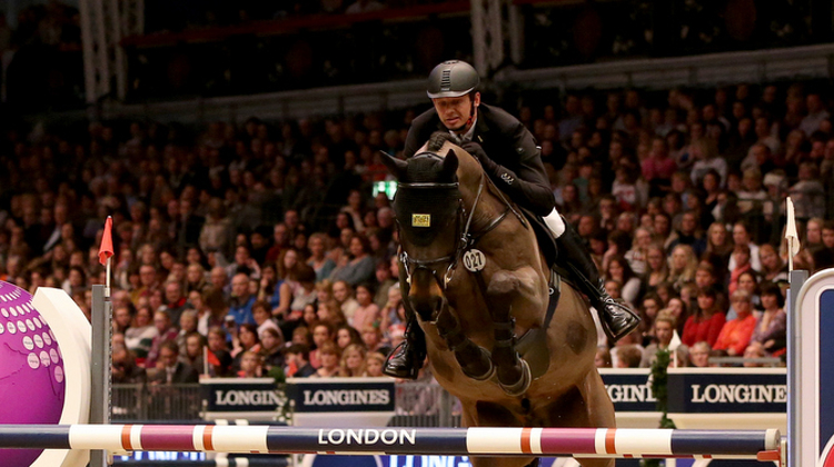 Grâce à sa victoire dans le Grand Prix de la Coupe du monde de Londres avec Cornet's Cristallo, Marco Kutscher s'empare de la troisième place au classement général provisoire. Photo Risto Aaltonen