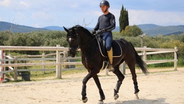 Camille Jaguelin, ici en compagnie de sa jument de six ans, Finest du Hans. 