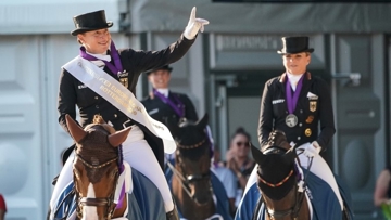 On voit mal comment le titre par équipes pourrait échapper à l’Allemagne d’Isabell Werth, encore sacrée aux Européens Longines de Rotterdam en 2019, mais sait-on jamais…