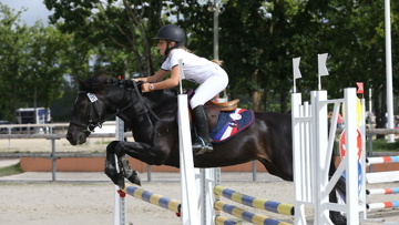 Requiem en Lou Mineur et Coline Bonnard, champions de France E1 en 2020.