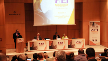 FEI Endurance Director Manuel Bandeira de Mello speaks at the 2017 FEI Endurance Forum