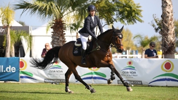 Nina Barbour in Oliva