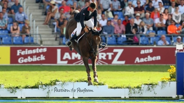 Jérôme Hurel et Quartz Rouge, membres de l'équipe tricolore aux championnats d'Europe d'Aix-la-Chapelle.