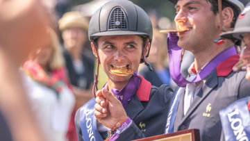 Sacré en individuel et par équipes aux championnats d'Europe Longines FEI de Fontainebleau, Victor Levecque a poursuivi sa saison avec deux nouvelles médailles aux championnats de France.