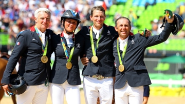 L'équipe de France de saut d'obstacles remettra son titre olympique en jeu cet été à Tokyo.