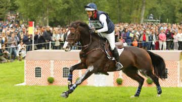 Phillip Dutton riding Trading Aces