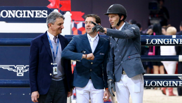 Simon Delestre (centre) with Team Manager Jean Bonneau and Kevin Staut