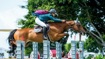 Dani G. Waldman (ISR) and Queensland E took home the win in the $300,000 CSI5* CP Palm Beach Masters Final.