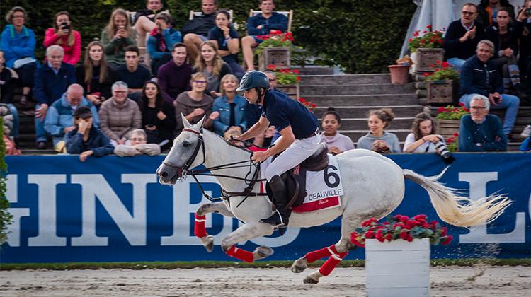 Astier Nicolas a remporté l'édition 2019 du Longines Equestrian Challenge Normandie avec le jokey Théo Bachelot.