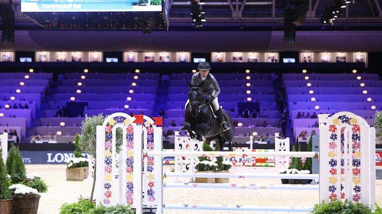 La Portugaise Molly Hugues Bravo remporte le Grand Prix du CSI-PJT d'Equita Longines