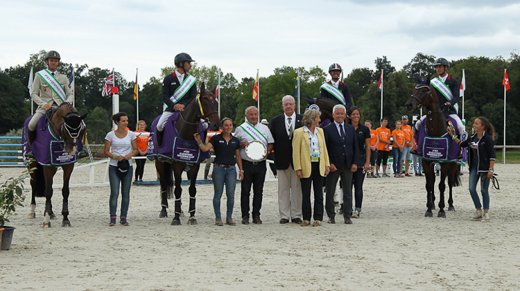 La marseillaise a retenti dans le splendide site du Haras du Pin