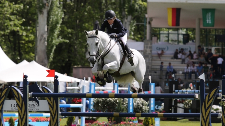 Meredith Michaels-Beerbaum, de retour de blessure, et Fibonacci 17, s'élanceront dans la Coupe des nations, comme l'an passé.