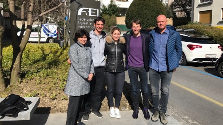 Eleonora Ottaviani, Steve Guerdat, Clarissa Crotta, Kevin Staut et François Mathy Jr ont défendu la cause des cavaliers, aujourd'hui à Lausanne.