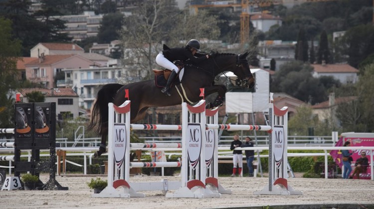 Charlotte Léoni et Black Star ont été les meilleurs dans la finale des sept ans.