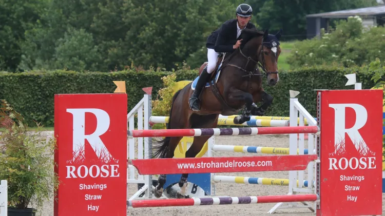 Eliah Pieters wint hoofdnummer op openingsdag van de Gold League in Dilbeek