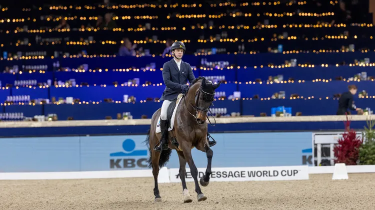 Ochtendwinst voor Senne Schoors