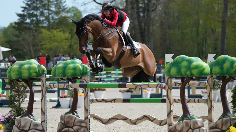 Vendredi 17 avril, Brianne Beerbaum et Kiss Me ont enchaîné deux parcours sans-faute lors de la Coupe des nations Juniors au CSIO Jeunes de Compiègne.