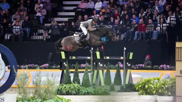 Simon Delestre et Cayman Jolly Jumper ont signé un sans-faute hier dans les quarts de finale de la Global Champions League, à Prague.