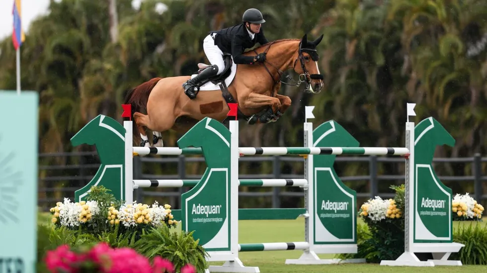 Coriaan van Klapscheut Z knalt naar GP-zege in Wellington