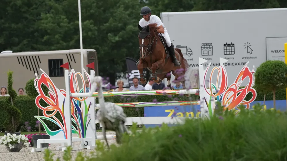 Theo de Mariposa wint 7-jarigenrubriek in Basecles