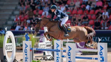 Henrik von Eckermann et King Edward lors de leurs sacres aux championnats du monde de Herning en 2022.