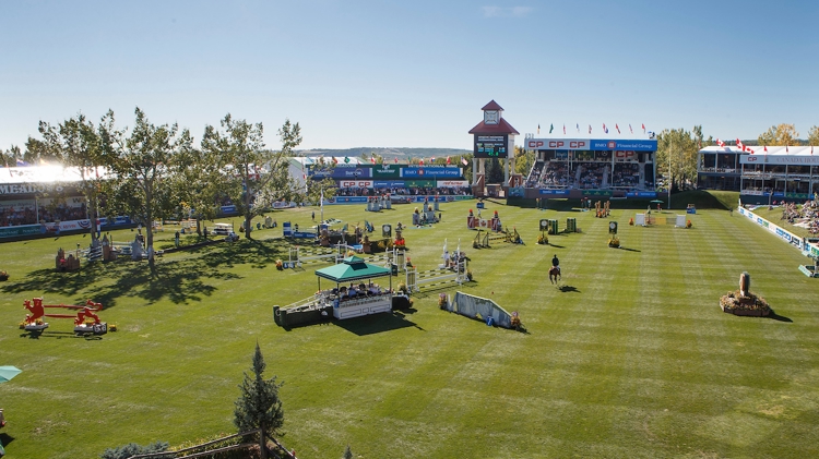 De prachtige piste van Spruce Meadows