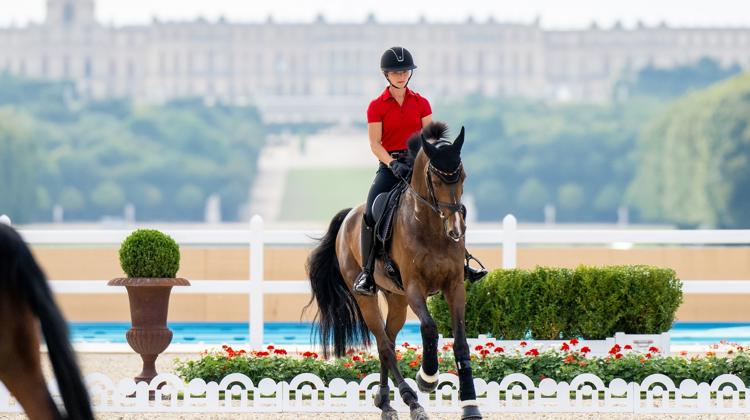 Très souvent en haut du tableau à l’issue du test de dressage, la championne olympique Julia Krajewski ouvrira la marche demain. 