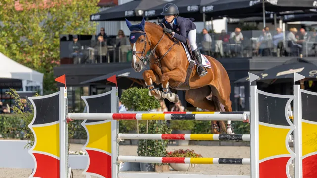  O’Mega H&DB in 2024 met Elise Stephens tijdens een wedstrijd in Lier