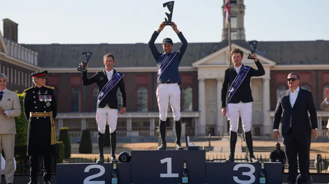 De Duitser kreeg twee Britse ruiters naast zich op het podium
