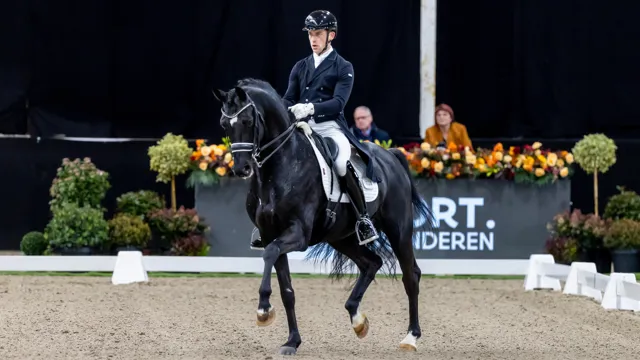  Zaterdagavond 28 februari vormt het toneel voor de muzikale show van Europees kampioen Justin Verboomen en zijn toppaard Zonik Plus