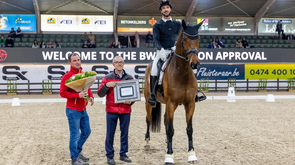 Huldiging van Uno Begijnhoeve