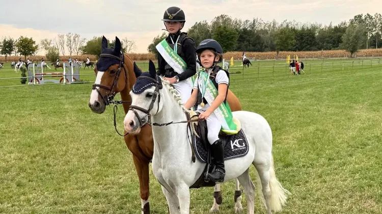 Louise en haar zus Charlotte De Clerck werden beide kampioen