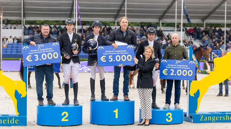 Rik Nauta en twee BWP'ers op het podium