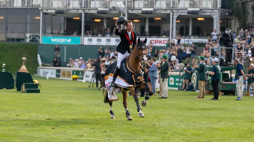 Tweede vijfsterren GP-overwinning op rij voor Jerenmias van het Hulstenhof