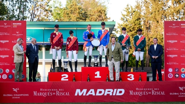 Gilles Thomas op het podium