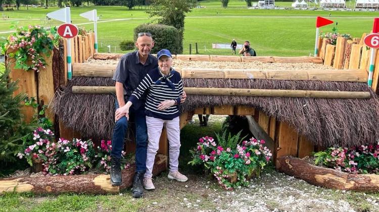 Bernadette Le Goupil est ici aux côtés de son fils, Pierre, sur le cross du Pin-au-Haras, qu'il avait imaginé