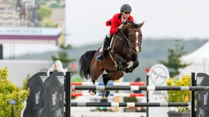 Lotti Blue Z springt onder Vandecasteele naar Deauville-podium