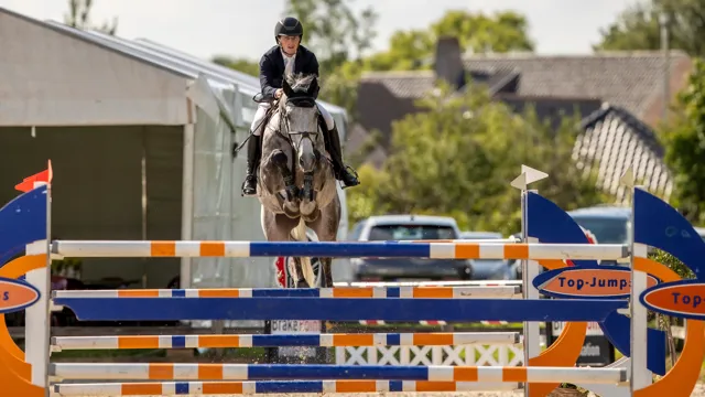 Leutenez schittert in 1m30 Grand Prix