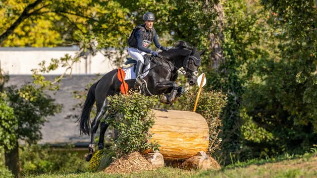 Tara van het Leliehof bevestigt wereldklasse met tweede wereldtitel op rij