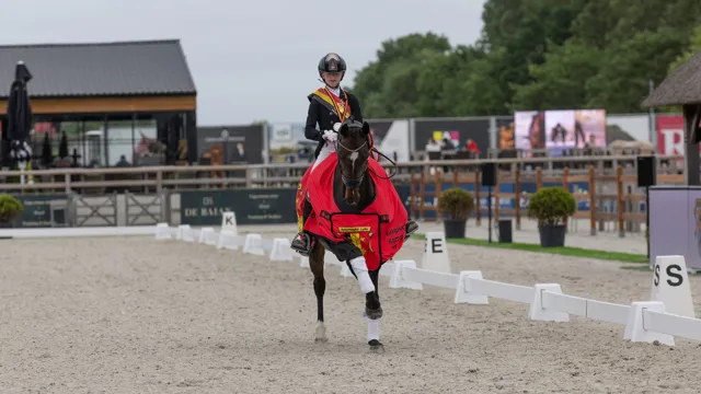 Shirley Vanerom en Ogami van het Beukenhof 