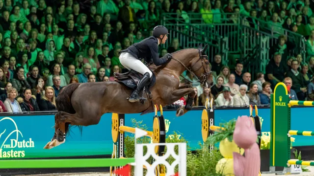 Qasirah Van De Reistenhoek schrijft vijfsterren Grote Prijs in Oslo op haar naam