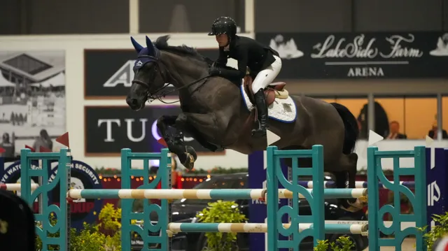 Querido van 't Ruytershof met zijn vorige amazone Lisa Nooren