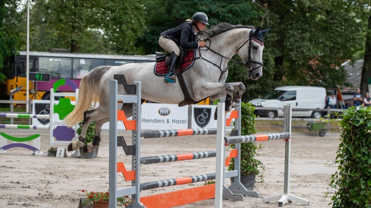 Shalini Deroo won de reeks voor 7-jarigen