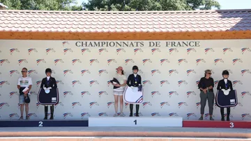 Le podium de l’As Poney Élite dressage lors du Generali Open de France 2026.