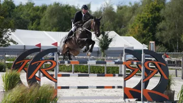 Ici lors d'un CSI 2* à Kronenberg au mois de septembre, Michael Greeve et Commissar Pezi ont remporté aujourd'hui leur première épreuve cotée à 1,60m.
