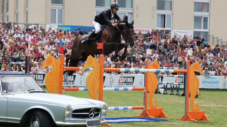 Le CSI 3* de Maubeuge s’est achevé sous bannière belge et a couronné Constant Van Paesschen, en selle sur Diaz du Thot.