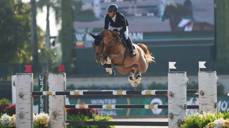 Landon de Nyze Z opent Lexington met overwinning