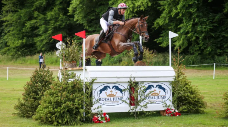 Le Royal Jump s’impose cette année comme un événement majeur du calendrier équestre international grâce à une participation exceptionnelle dans le CCI 4*-L.